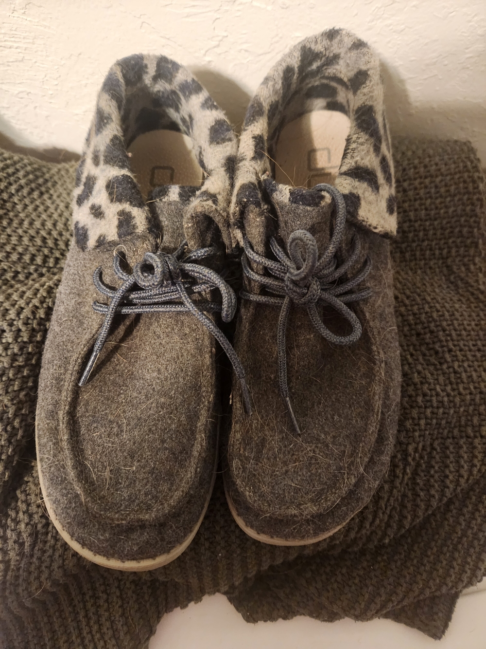 Hey Dude Gray Felt Ankle Boots with Leopard Cuff